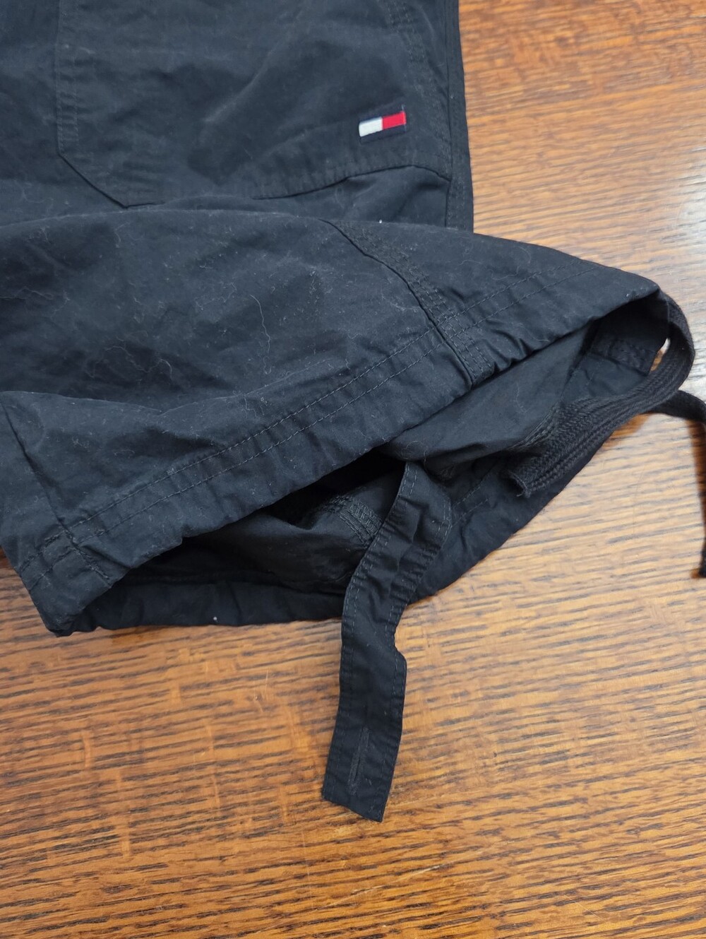 Tommy Hilfiger Black Bermuda Roll Tab Shorts Size Women's XL NWT New - Picture 10 of 11